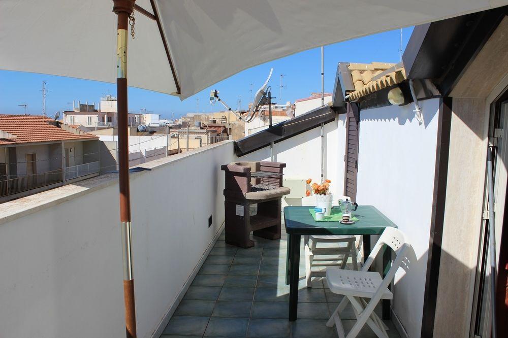 Mareinsicilia: Appartamenti Del Melo Marina di Ragusa Exterior photo