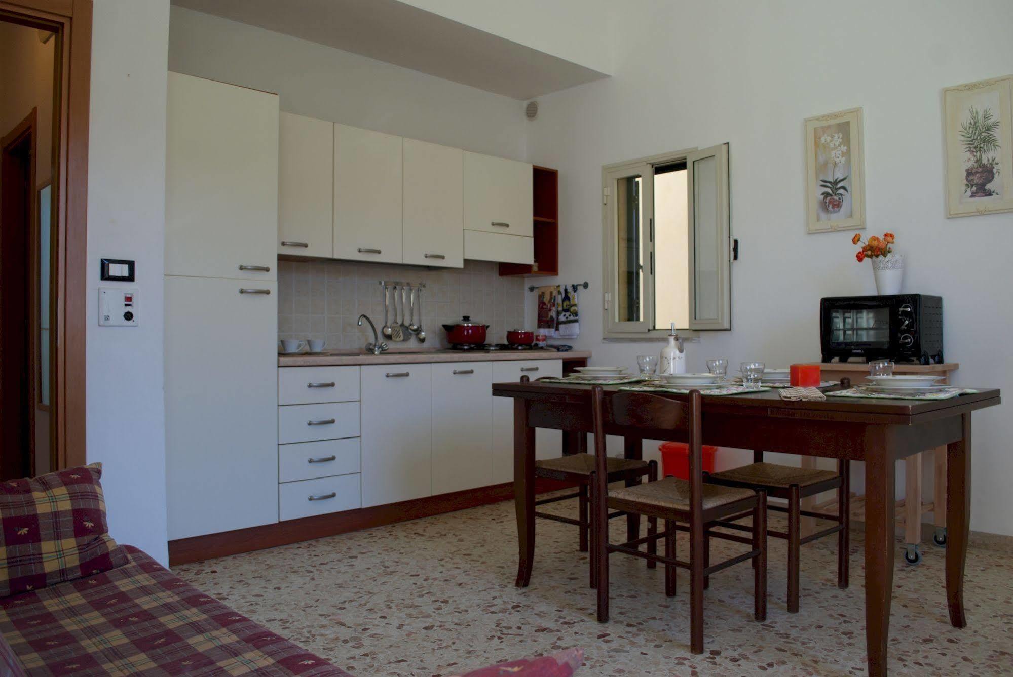 Mareinsicilia: Appartamenti Del Melo Marina di Ragusa Exterior photo