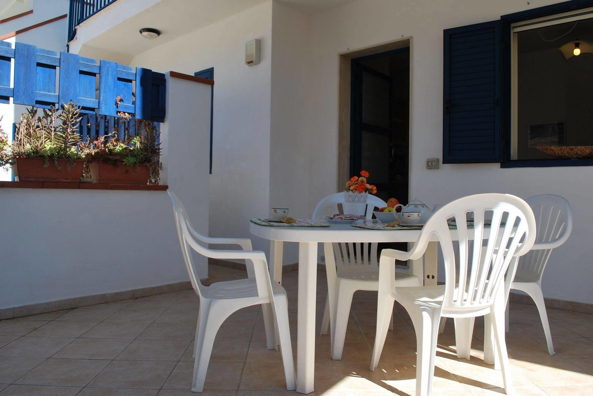Mareinsicilia: Appartamenti Del Melo Marina di Ragusa Exterior photo